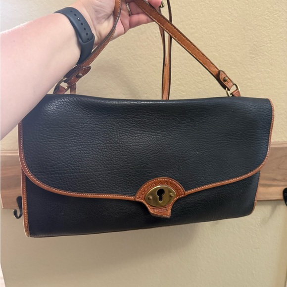 Vintage 1980-1990s Dooney & Bourke oversized shoulder bag. - Picture 4 of 15